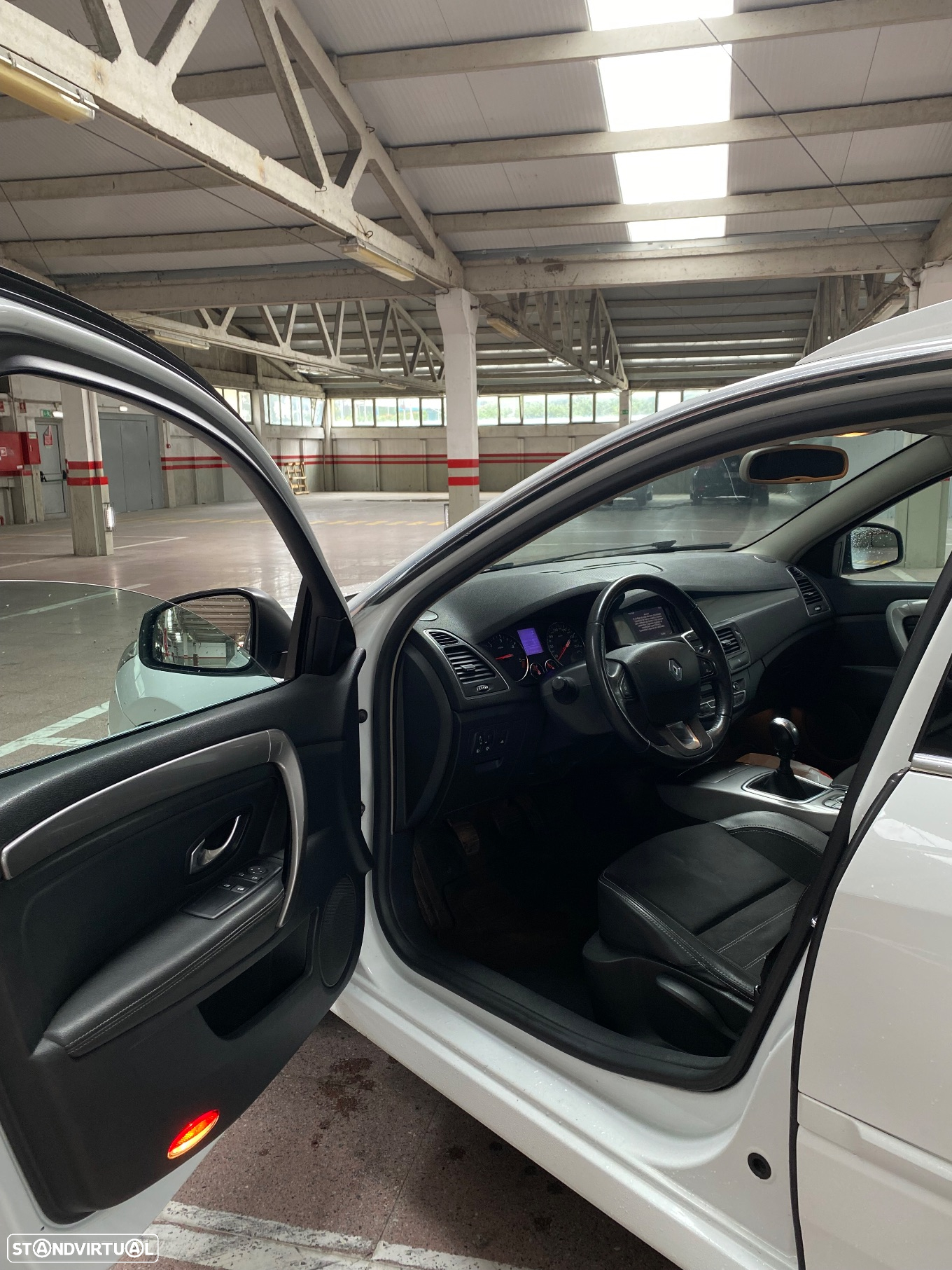 Renault Laguna Break 1.5 dCi SE Black Line - 5