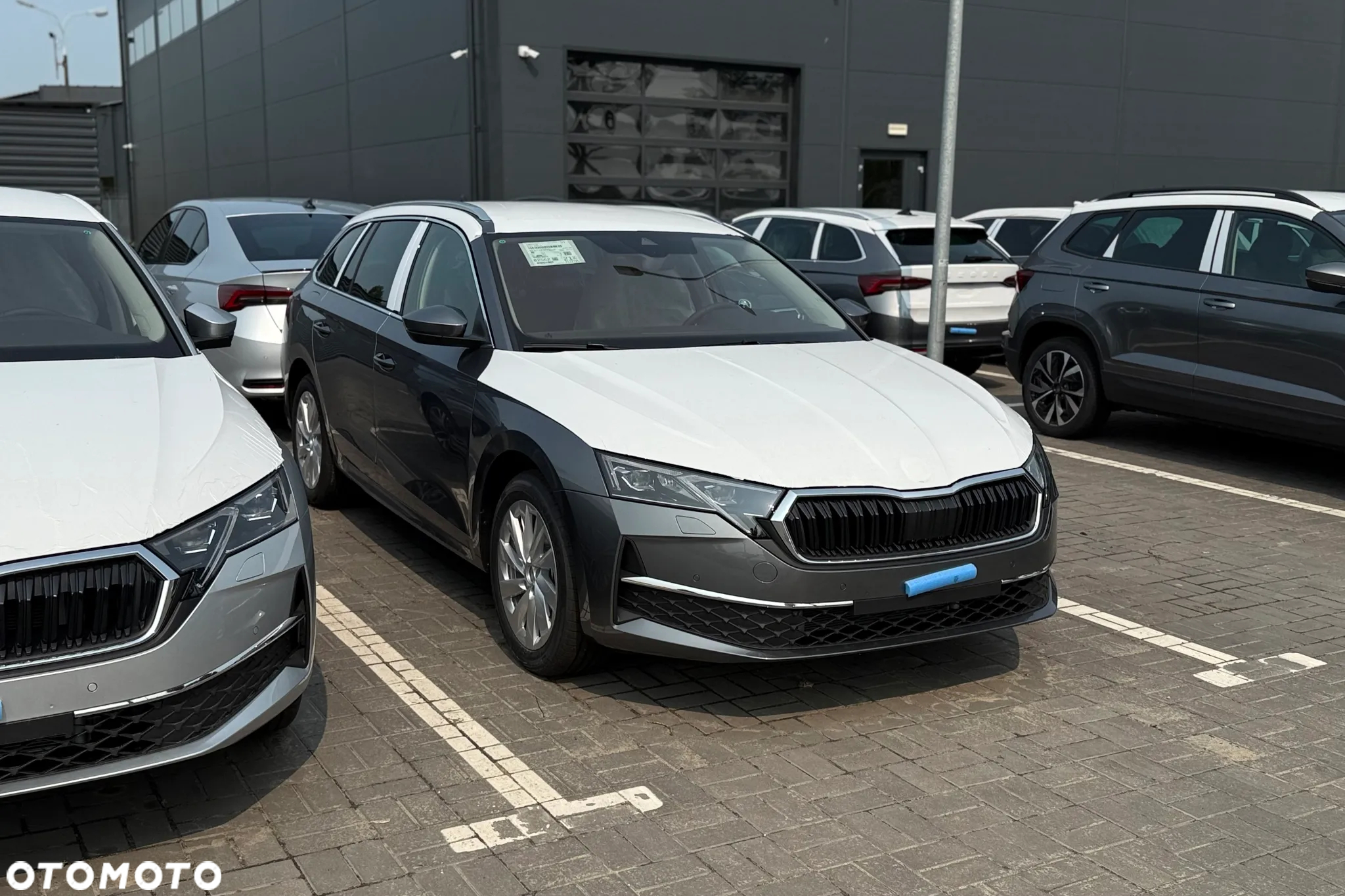 Skoda Octavia 2.0 TDI Sportline DSG - 32