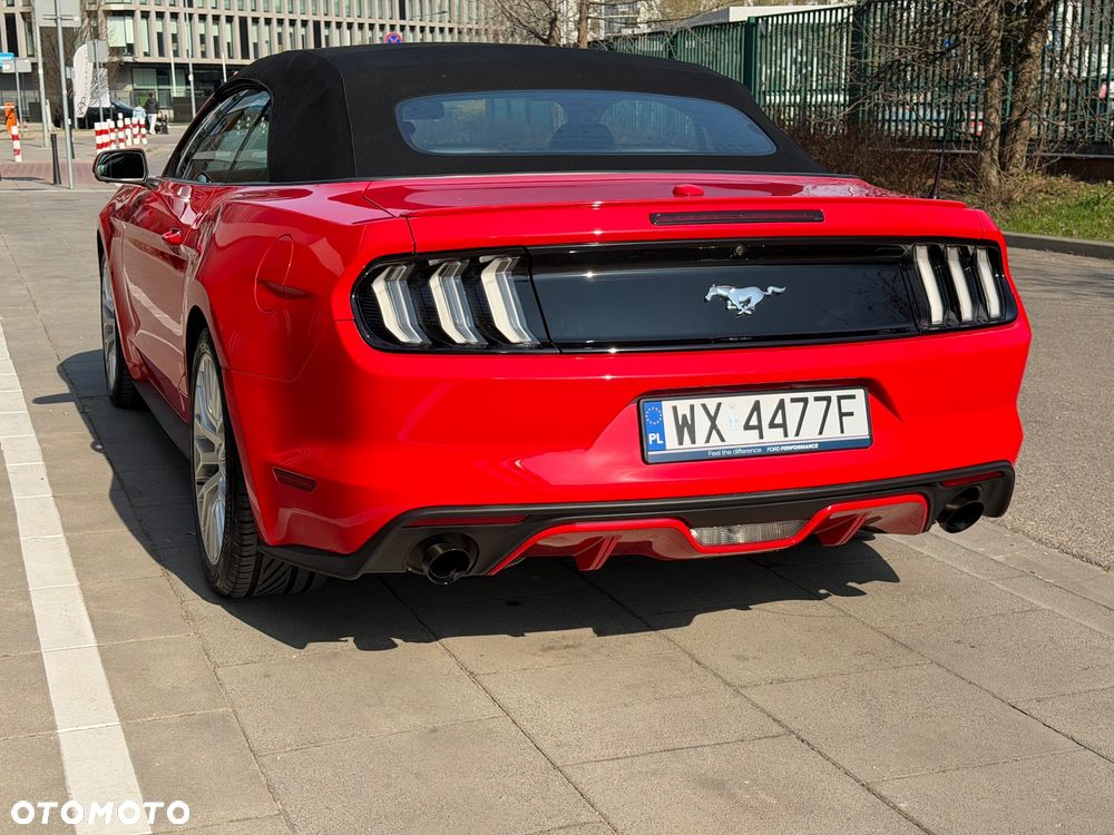 Ford Mustang - 31
