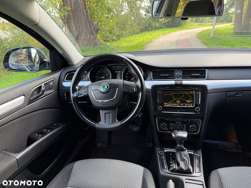 Skoda Superb 2.0 TDI Ambition DSG - 16