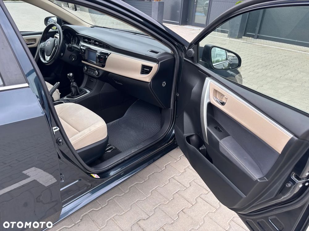 Toyota Corolla 1.6 Premium - 9