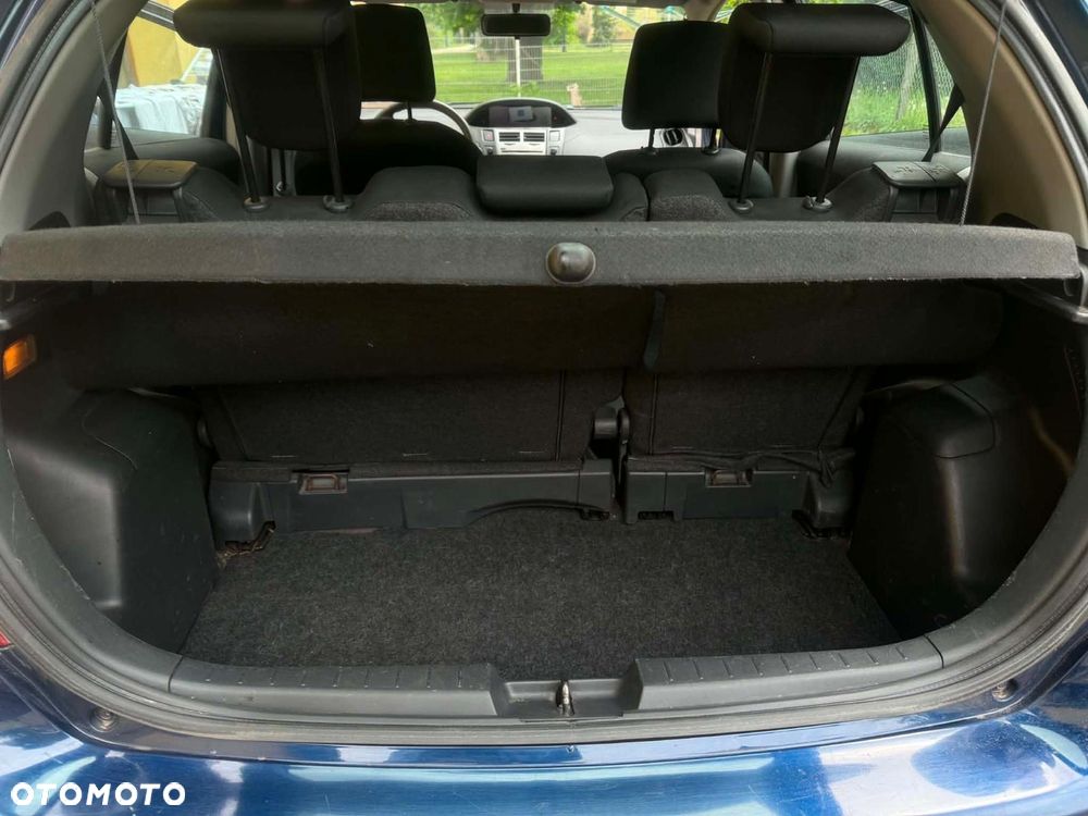 Toyota Yaris - 5