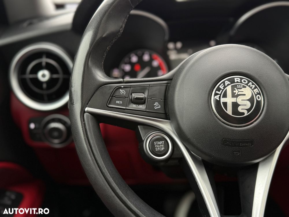Alfa Romeo Stelvio 2.0 Turbo AWD AT8 Ti - 6