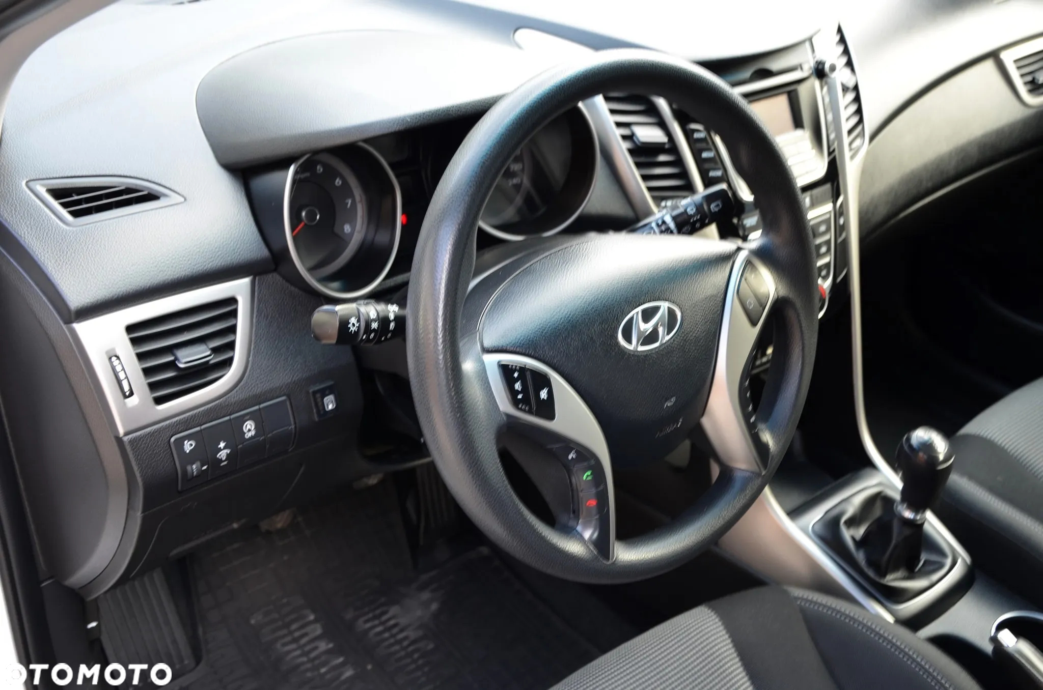 Hyundai i30 1.4 BlueDrive Classic + - 13
