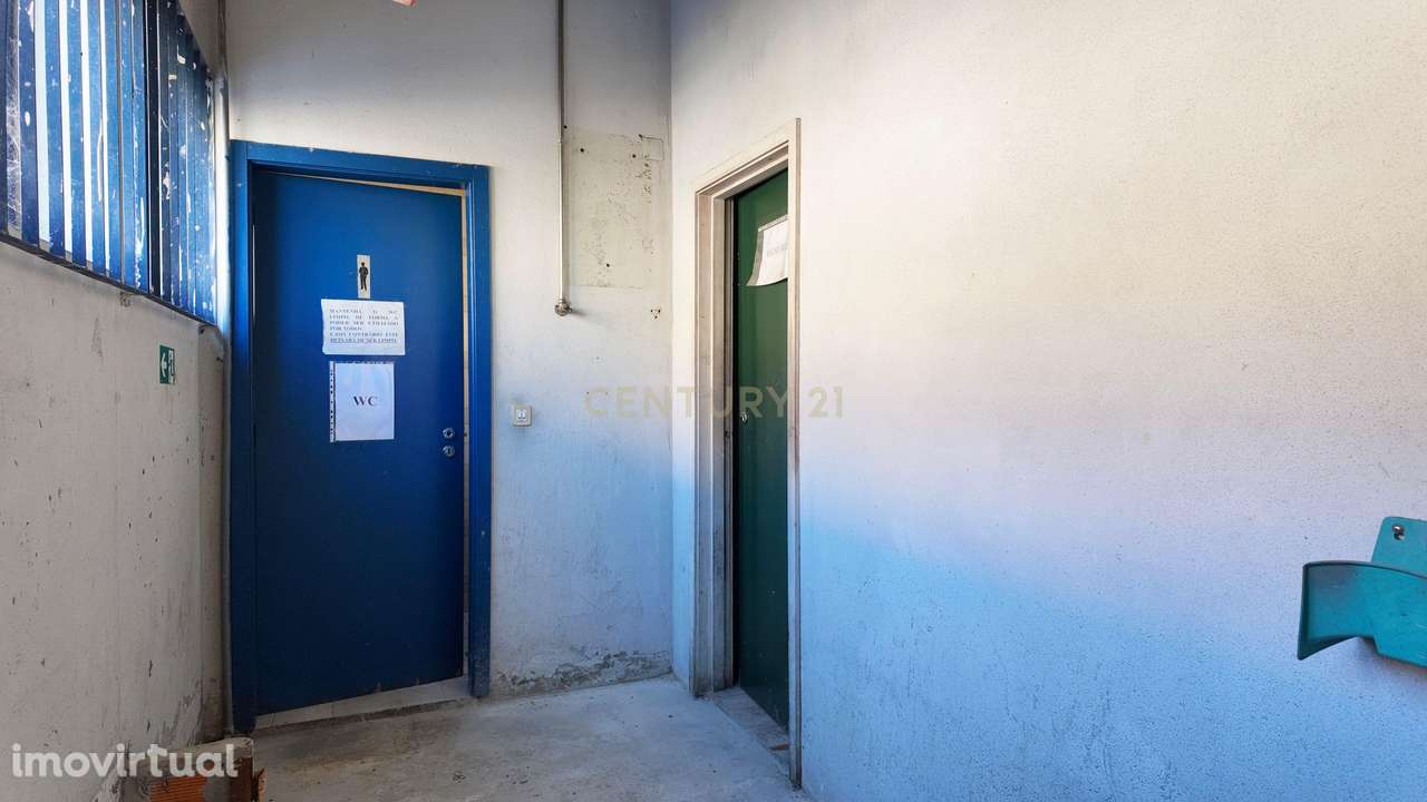 Armazem - Vila Nova Telha - Junto ao Aeroporto - Grande imagem: 3/18