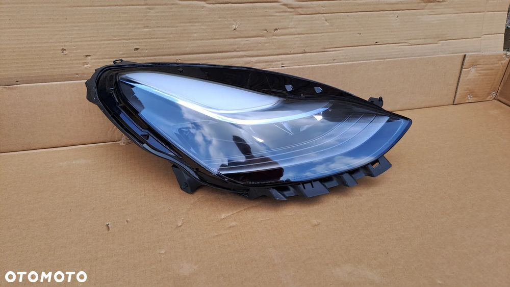 TESLA MODEL 3 LIFT PRAWA LAMPA PRAWY PRZÓD LED 1514953-10-E - 3