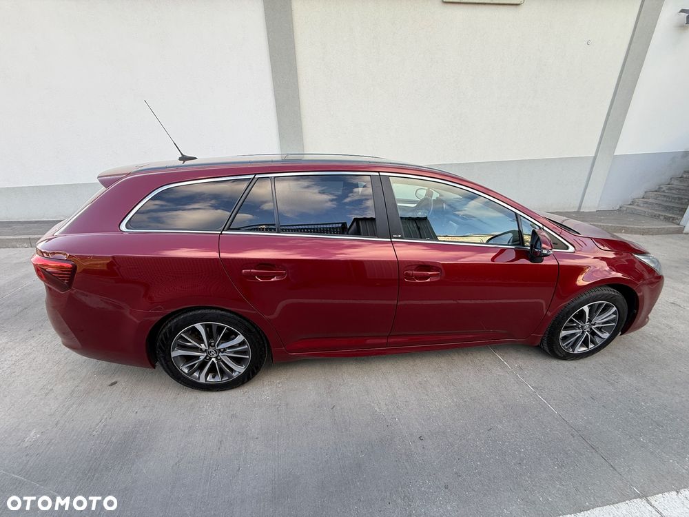 Toyota Avensis Touring Sports 1.8 Edition S+ - 29