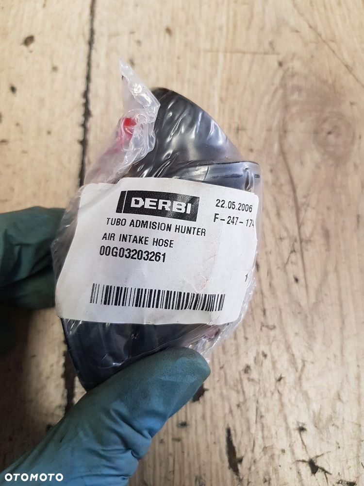 Przewód dolotowy powietrza Derbi Atlantis  00G03203261 - 3