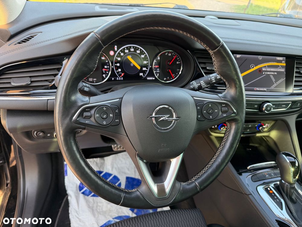 Opel Insignia - 21