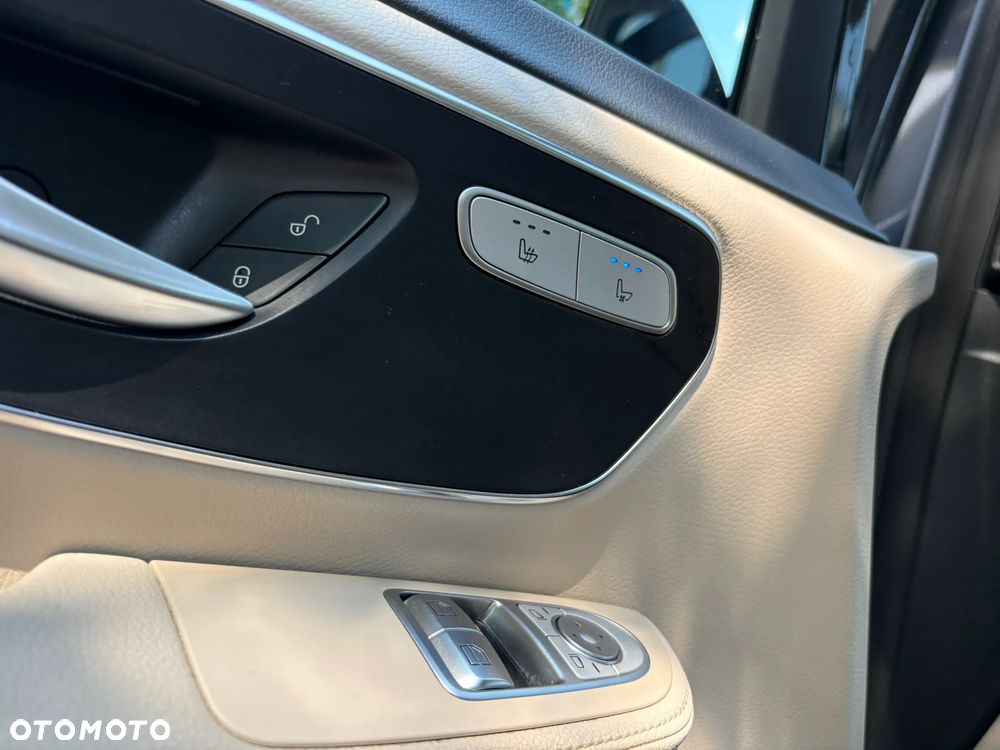 Mercedes-Benz Klasa V 300 d 4-Matic Avantgarde 9G-Tronic (d³ugi) - 12