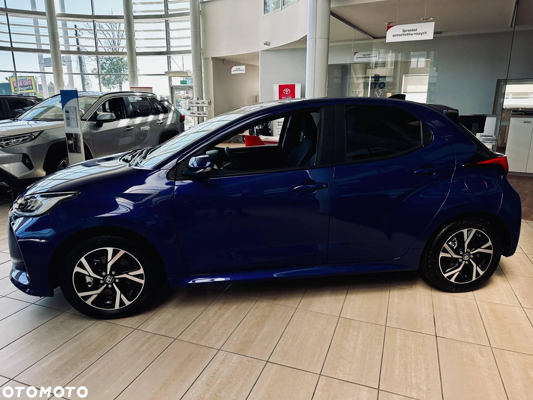 Toyota Yaris Hybrid 1.5 Style - 8