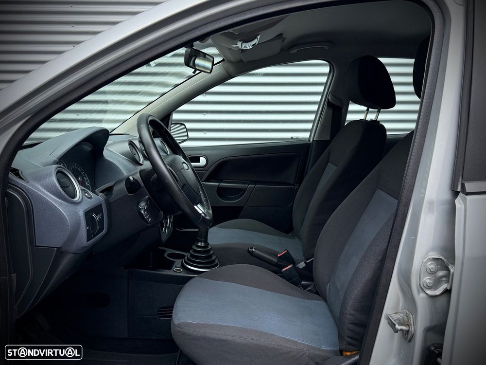 Ford Fiesta 1.25 Trend - 8