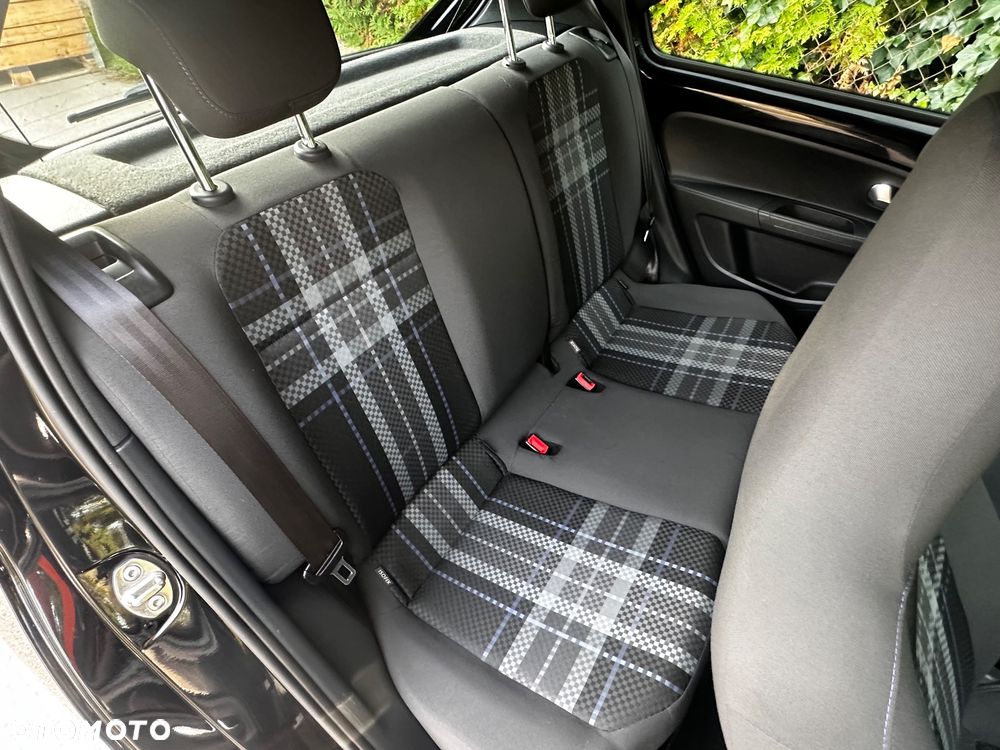 Volkswagen up! club - 26