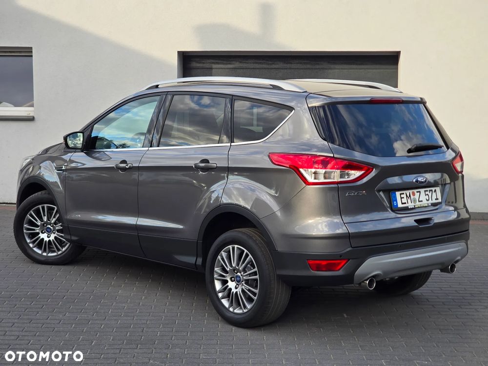 Ford Kuga 2.0 TDCi 2x4 Titanium - 32