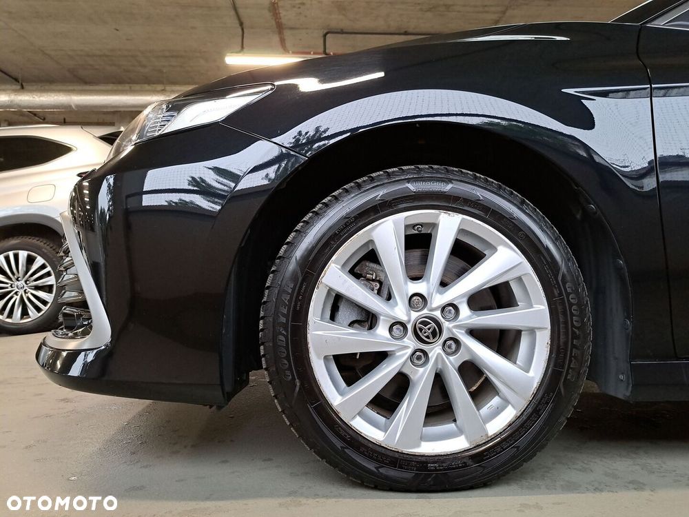 Toyota Camry 2.5 Hybrid Comfort CVT - 29