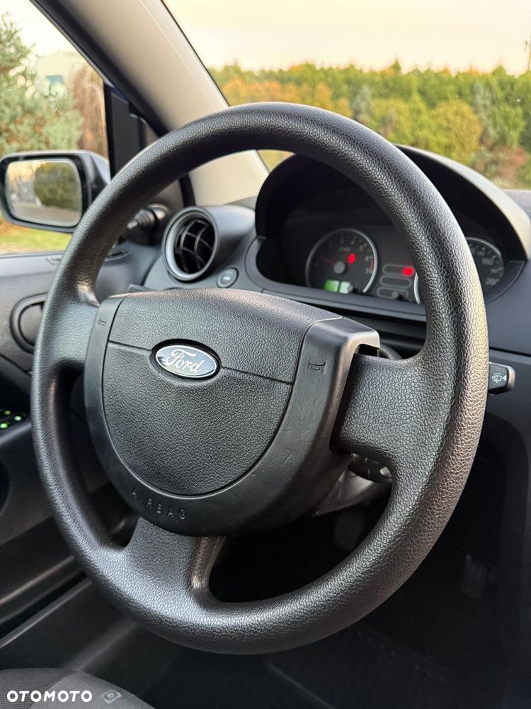 Ford Fiesta 1.3 Style - 33