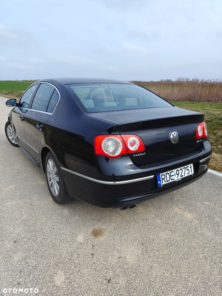 Volkswagen Passat 2.0 TDI Perfectline R-Style - 9