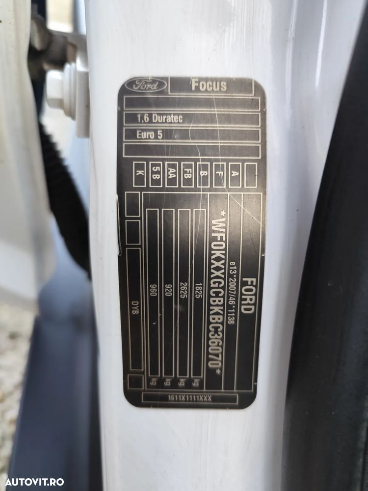 Ford Focus Turnier 1.6 Ti-VCT Champions Edition - 18