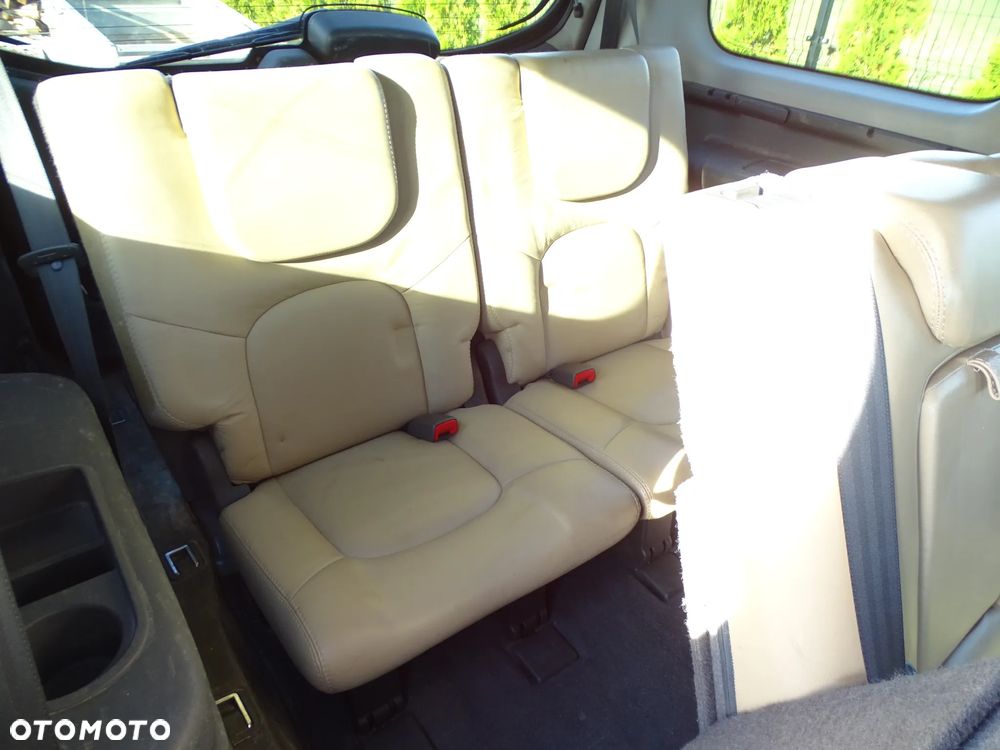 Nissan Pathfinder 2.5 DCi Elegance + - 8