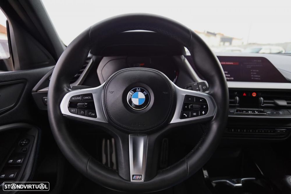 BMW 116 d Pack M - 12