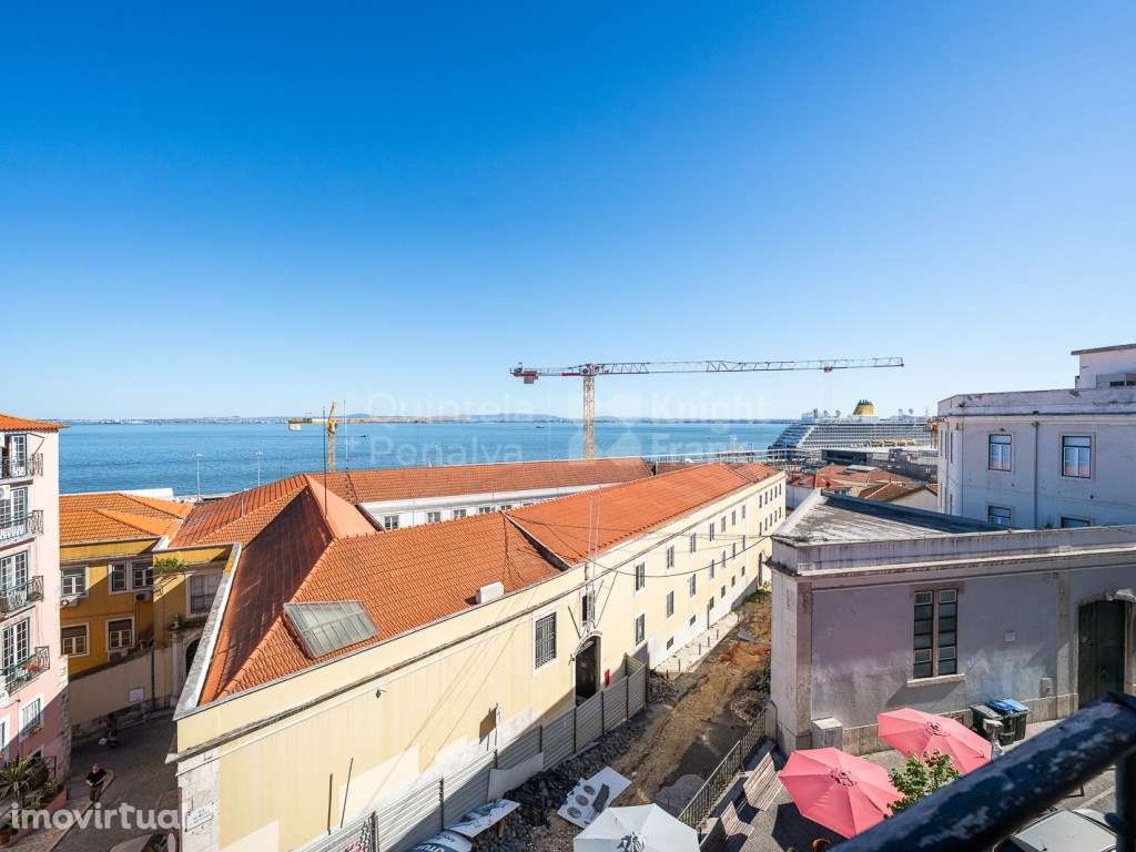 Conjunto de fracções em Palácio, com Vista Rio, Jardim e Piscina - Grande imagem: 2/36