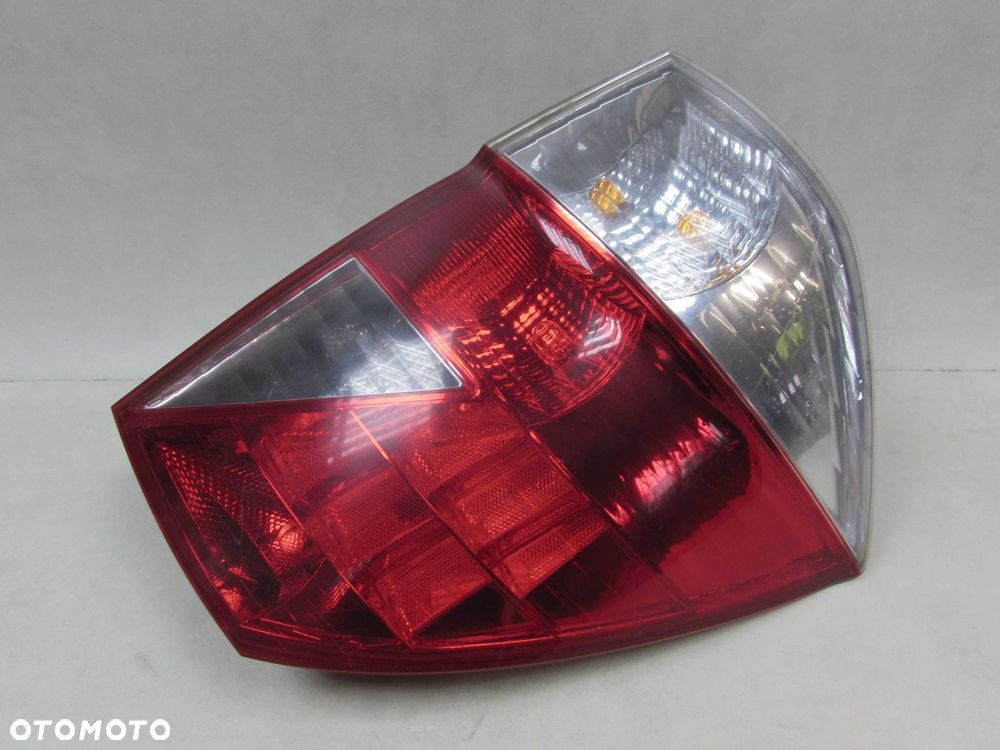HONDA FR-V FRV LAMPA TYL PRAWA 04-09 - 2
