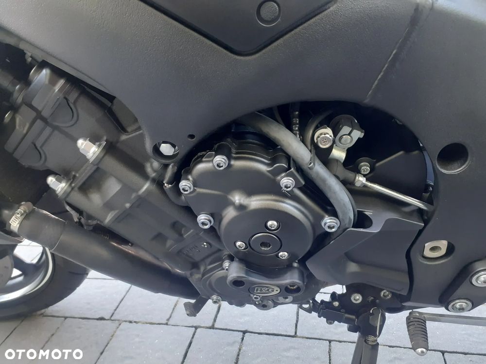 Yamaha FZ - 9