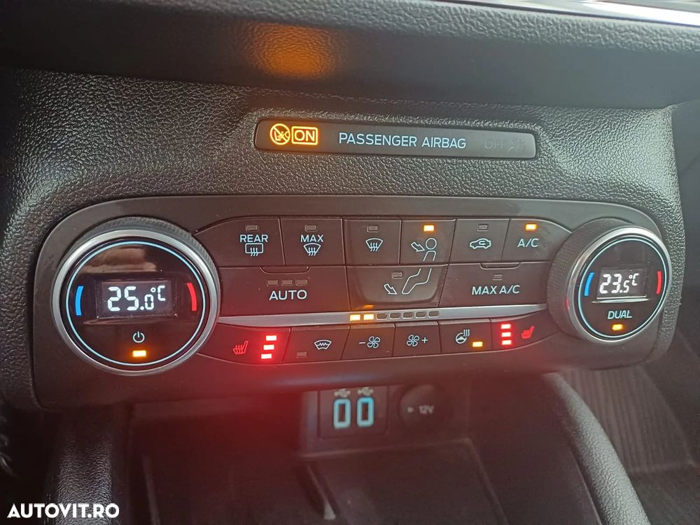Ford Focus 1.5 EcoBlue Titanium - 22