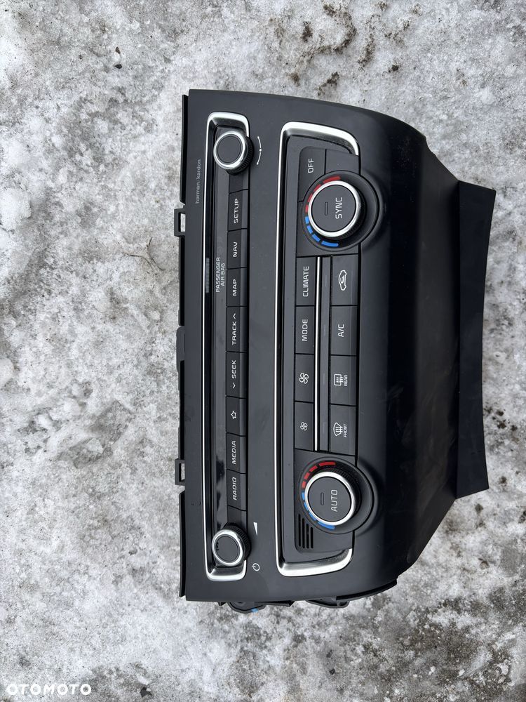 Kia Optima IV panel klimatyzacji radia radio Harman Kardon - 1