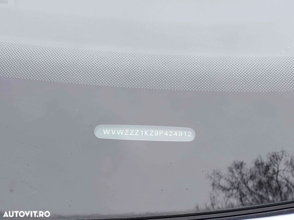 Volkswagen Golf - 10