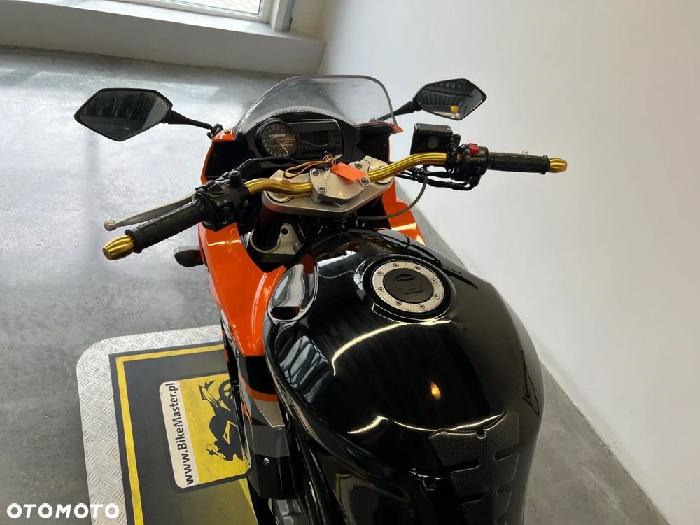 Hyosung GT Comet - 10