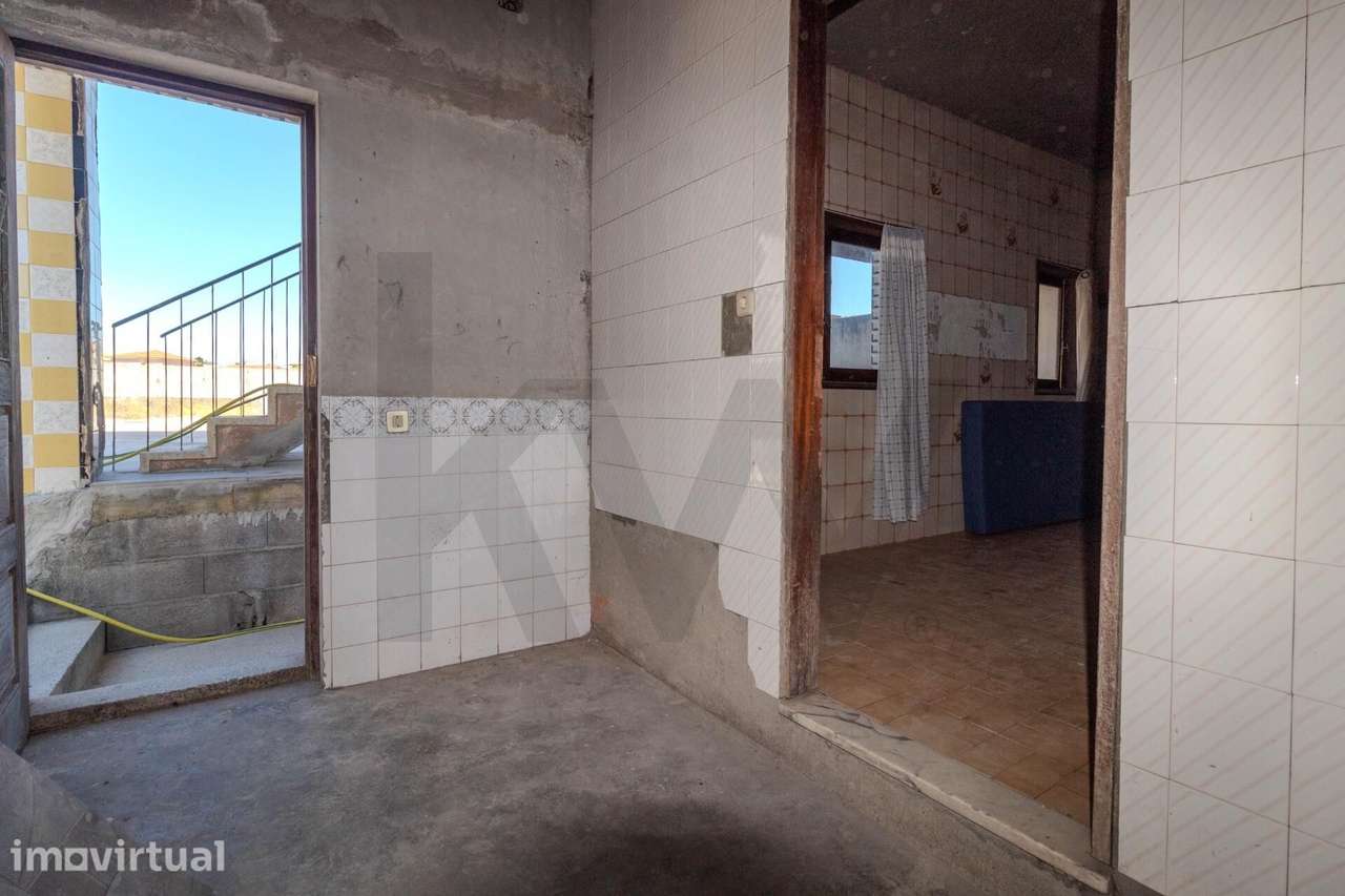 Moradia ou Prédio T3 com dependência T1 e terraço ao intermarche de Ar - Grande imagem: 5/27