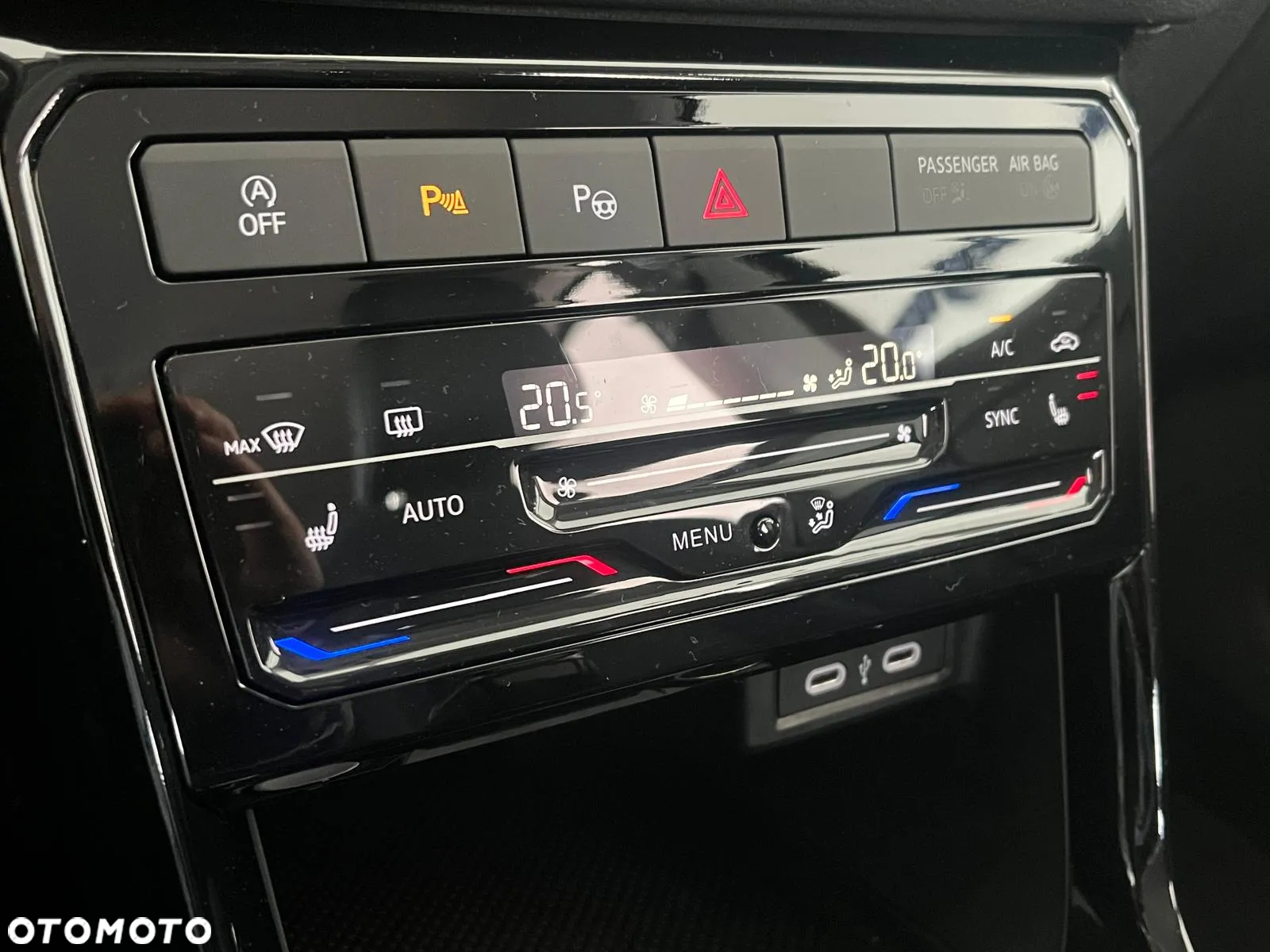 Volkswagen T-Cross 1.0 TSI Style DSG - 28