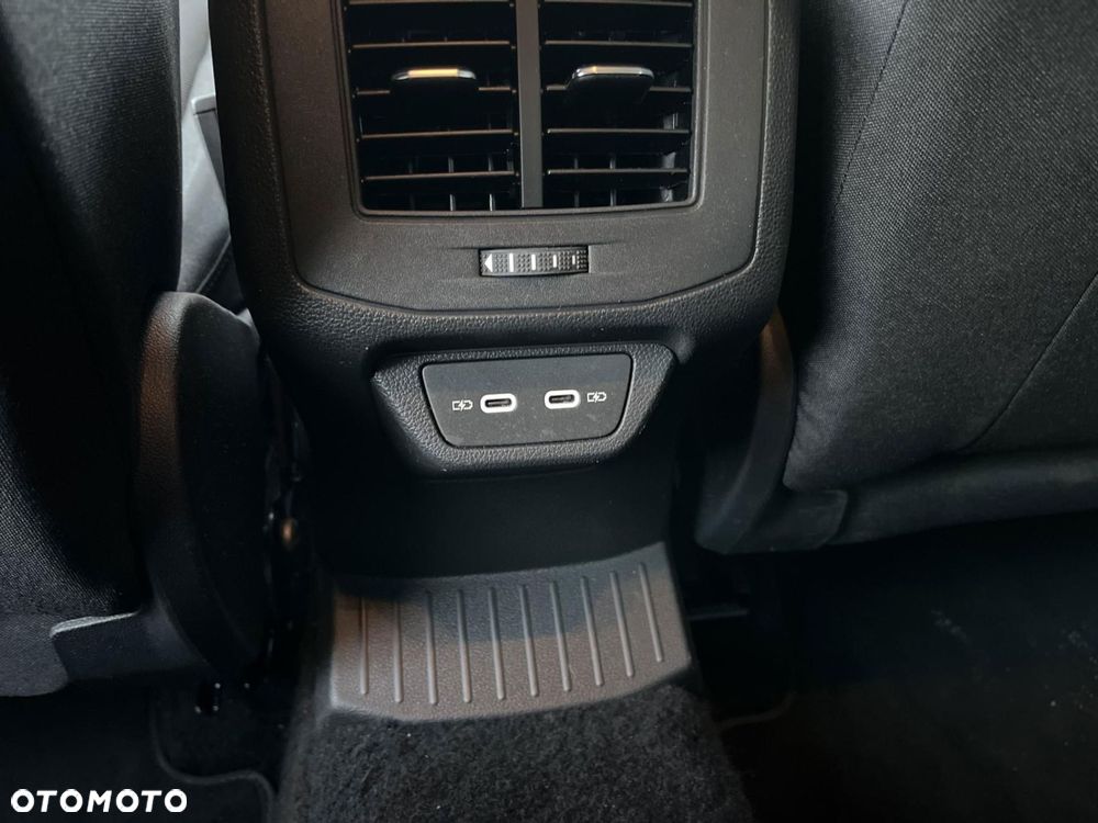 Volkswagen T-Roc - 25