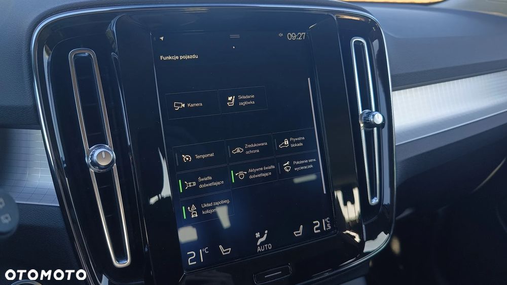 Volvo XC 40 D3 SCR Momentum - 17