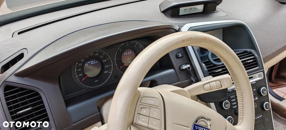 Volvo XC 60 D3 AWD Kinetic - 9