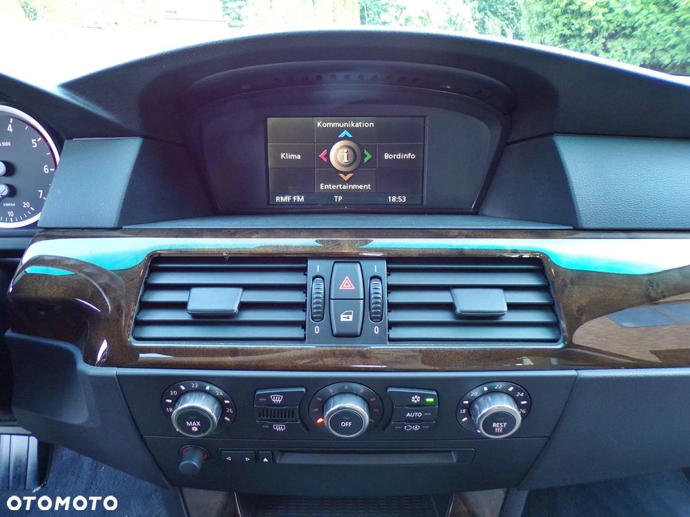BMW Seria 5 - 21