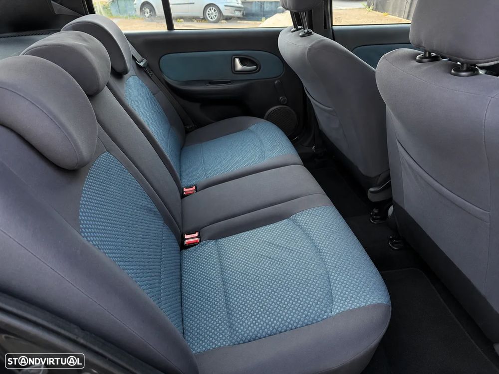 Renault Clio 1.2 16V Confort Privilège - 15