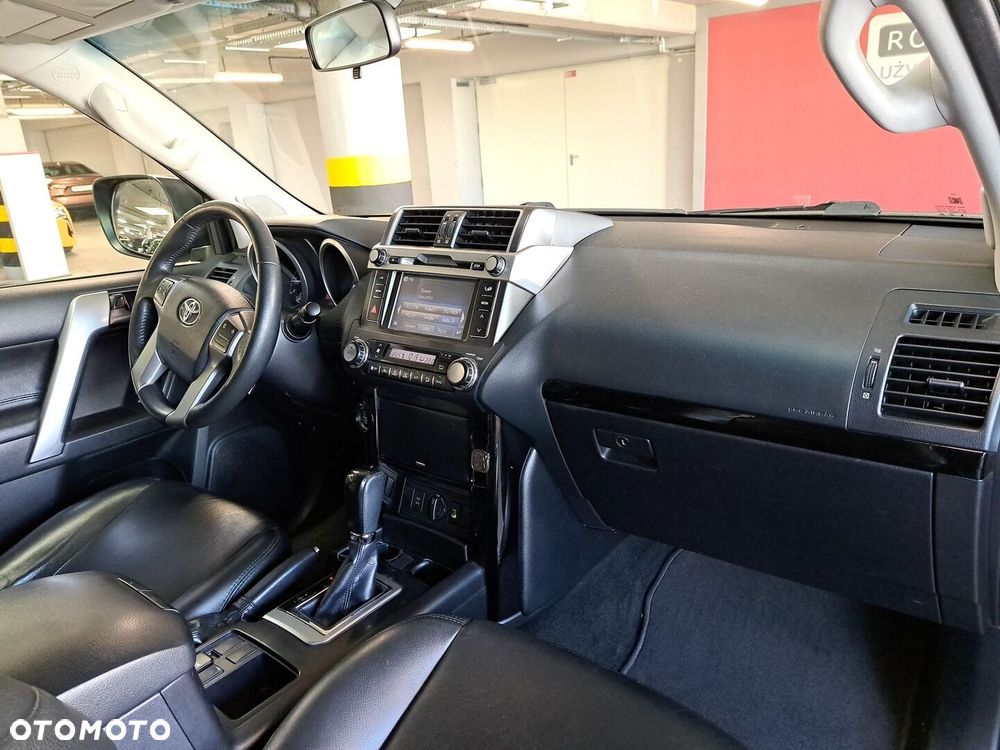 Toyota Land Cruiser - 18