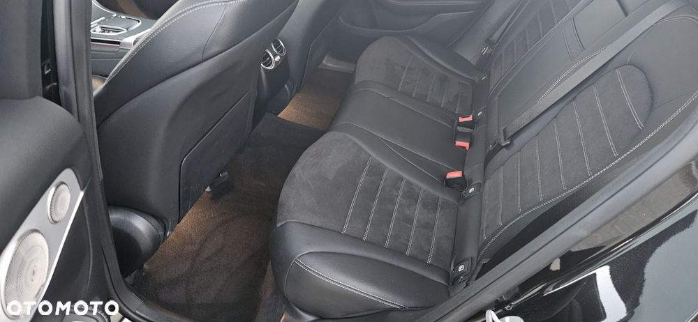 Mercedes-Benz GLC 220 d 4Matic 9G-TRONIC AMG Line - 18