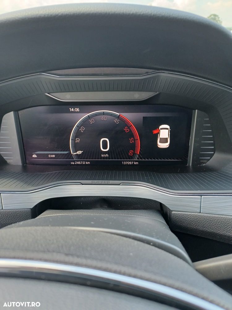 Skoda Superb 2.0 TDI DSG Ambition - 5