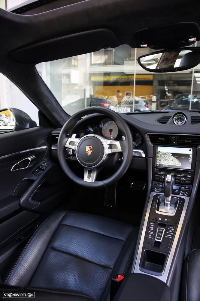 Porsche 911 (991) Carrera 4 S PDK - 13