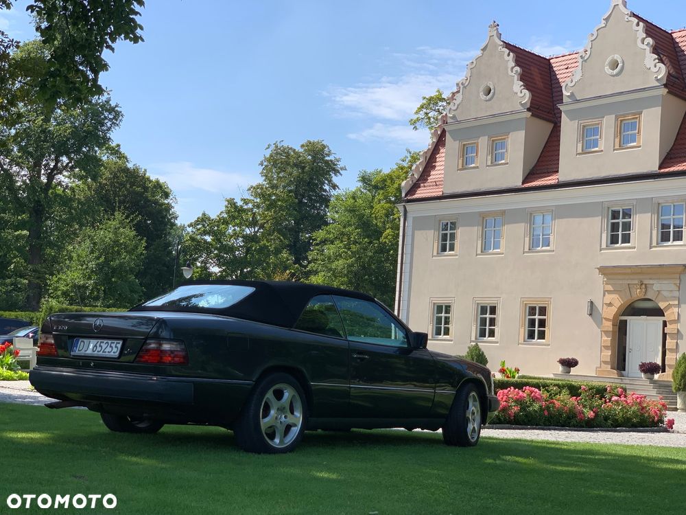 Mercedes-Benz Klasa E 320 - 1