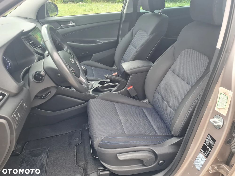 Hyundai Tucson 1.6 GDI BlueDrive Comfort 2WD - 16