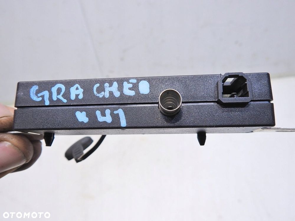 WZMACNIACZ ANTENY JEEP GRAND CHEROKEE II WJ - 2