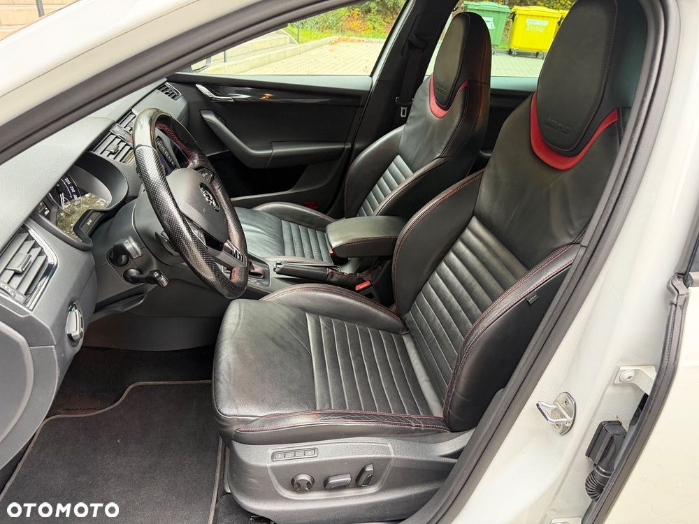 Skoda Octavia 2.0 TDI RS Challenge DSG - 20
