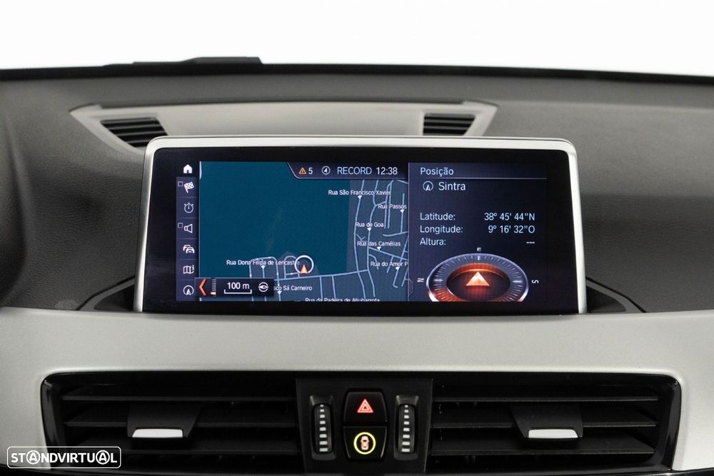 BMW X1 25 e xDrive Corporate Edition - 23