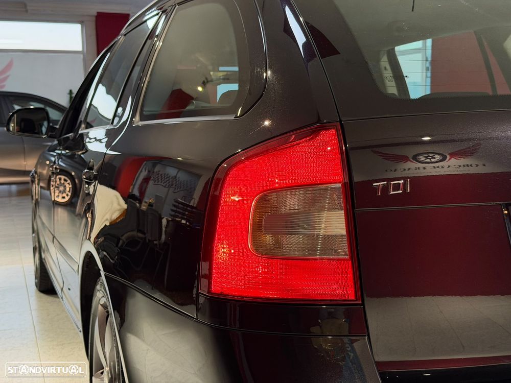 Skoda Octavia Break 1.6 TDi Sportline Pack - 8