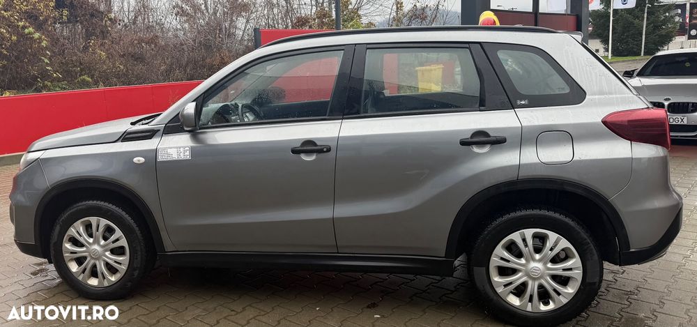Suzuki Vitara 1.4 Boosterjet MHEV Spirit - 4