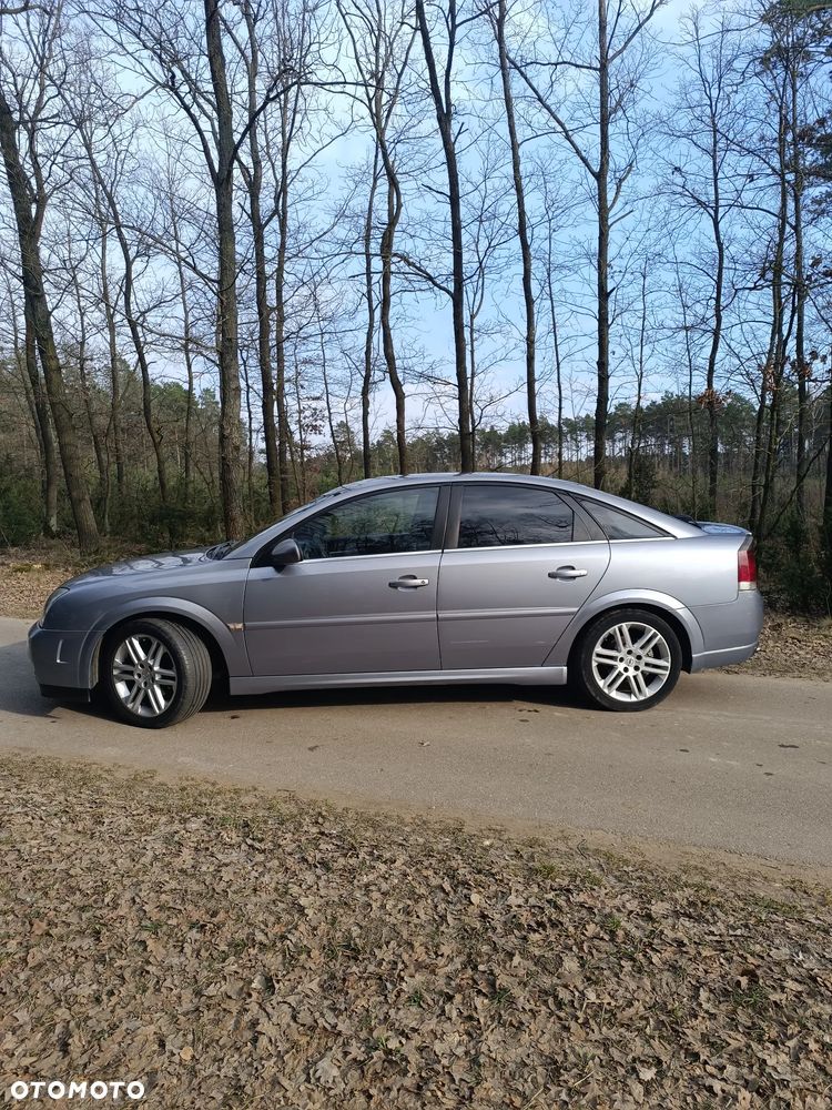 Opel Vectra 1.9 CDTI Sport / GTS - 2